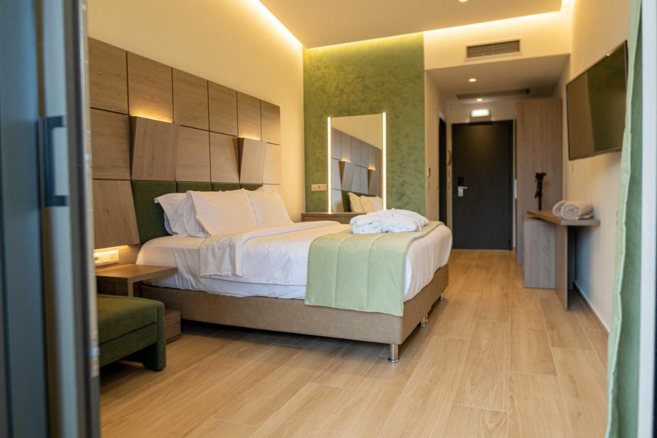 Mirror Hotel Polychrono Bagian luar foto